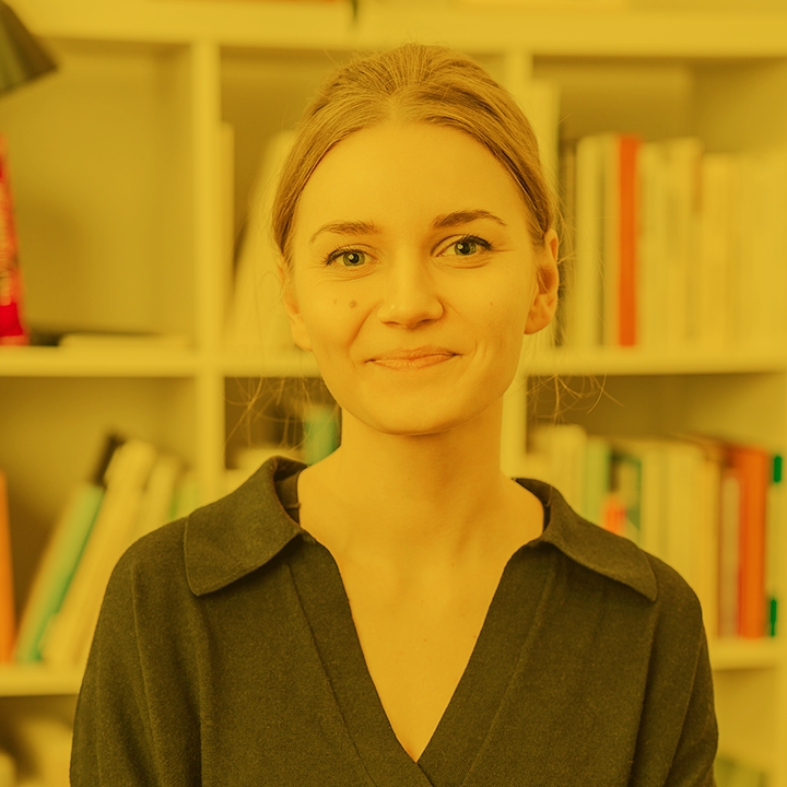 Simona Savickaitė | DIREKTORĖ | Kauno menininkų namai